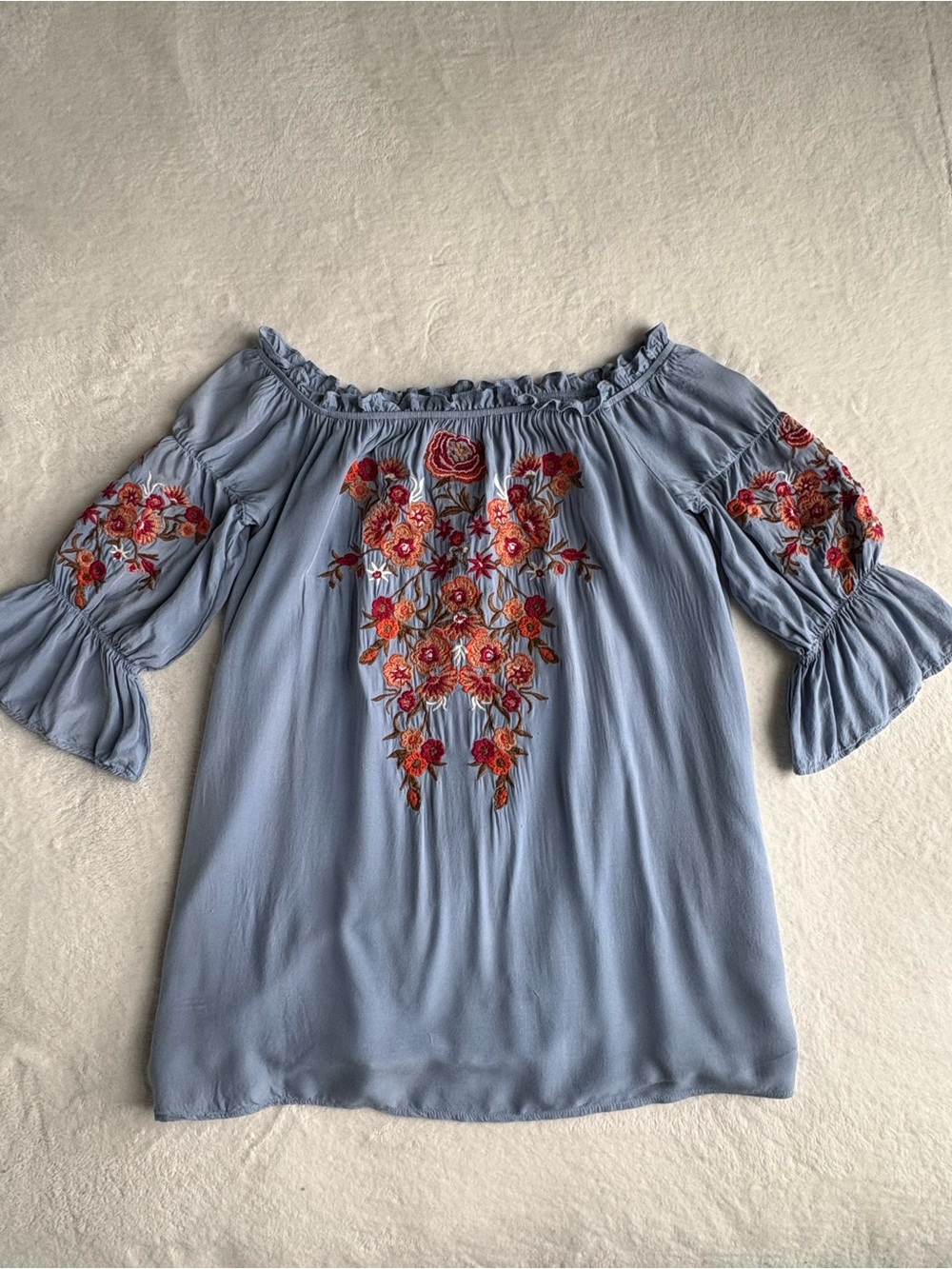 Andree by Unit Boho Embroidered Off the Shoulder Blouse Chambray Blue Tunic M